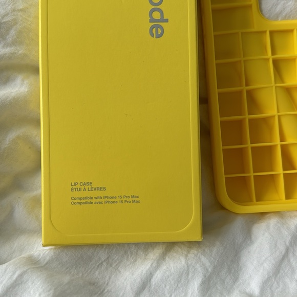 RHODE IPhone 15 Pro Max Lemontini Case - Picture 4 of 4